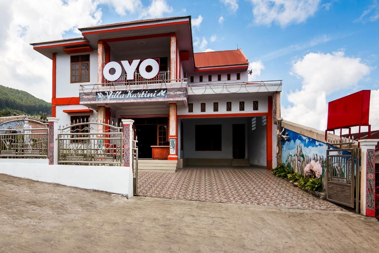Oyo 1520 Hotel Kartini Tarutung Exteriér fotografie