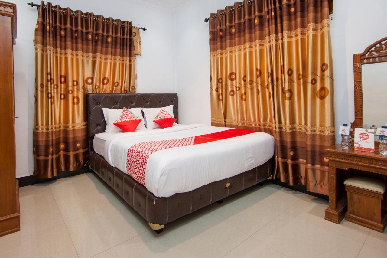 Oyo 1520 Hotel Kartini Tarutung Exteriér fotografie